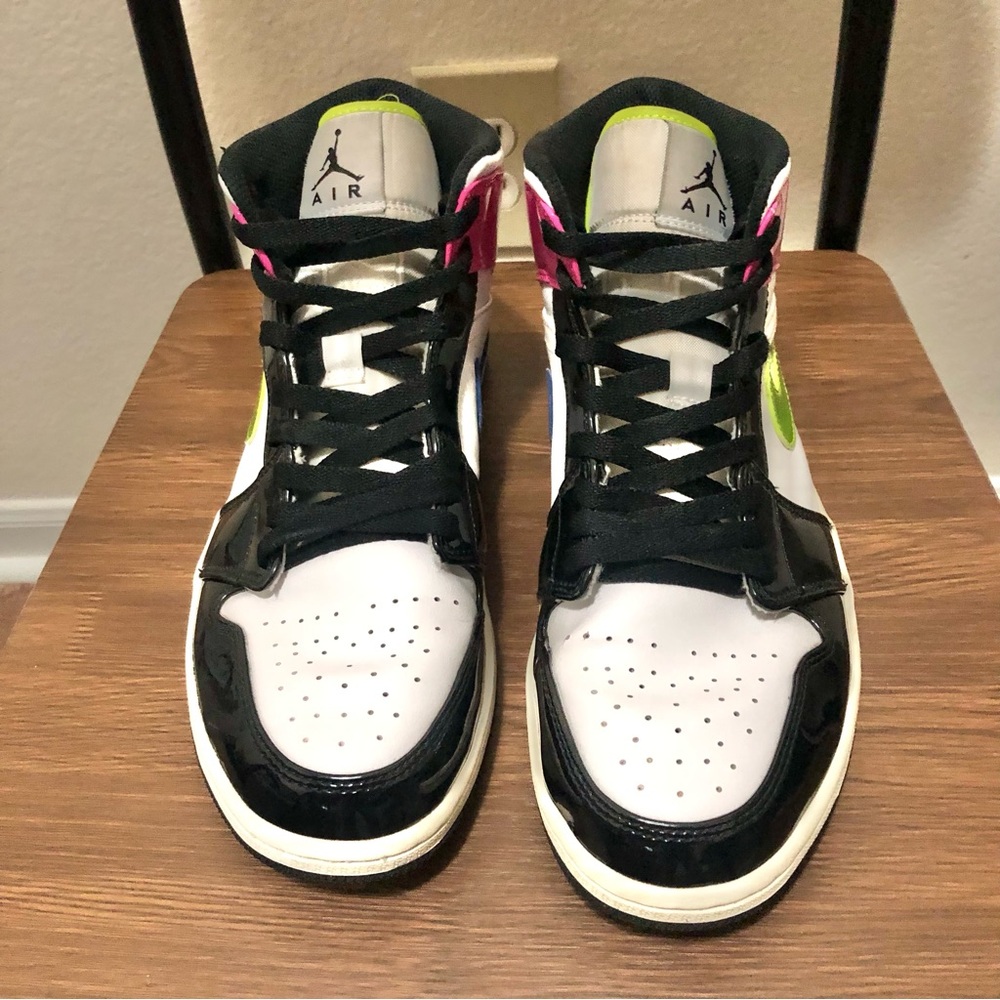 Jordan 1 Mid White Black Cyber Pink Size 9.5 Men Shoes CZ9834-100